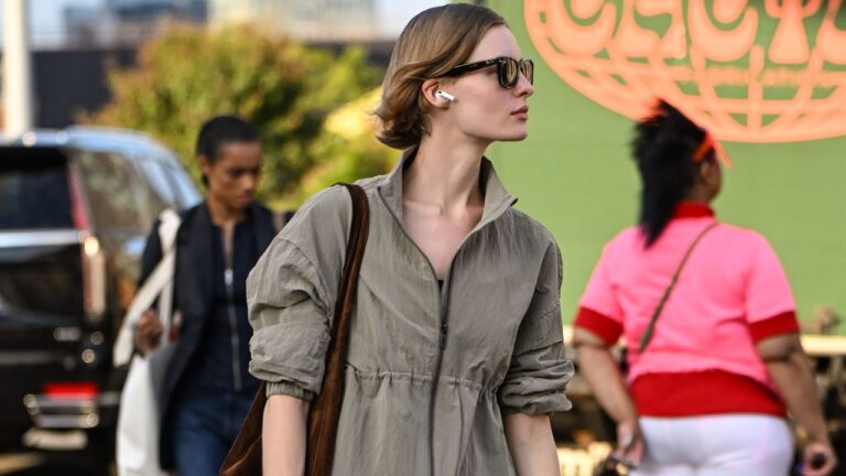 9 Summer Sneaker Outfits to Wear All Season Long