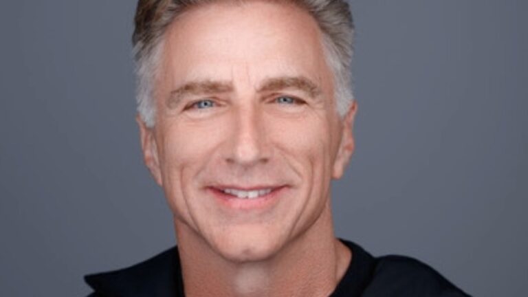 Bracken Darrell’s $18.9M VF Corp Pay Tied to Performance Goals