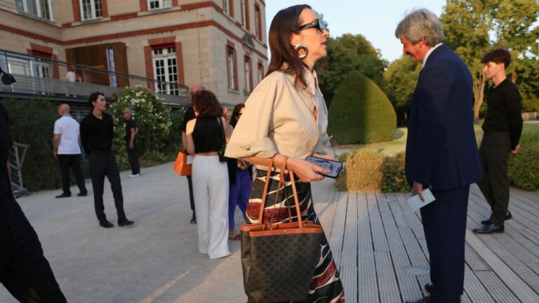 The Best Street Style Photos From the Spring 2027 Menswear Shows in Paris