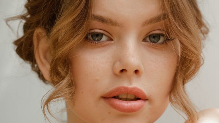 Peptides vs Retinol: Which Is Better For Firmer Skin?